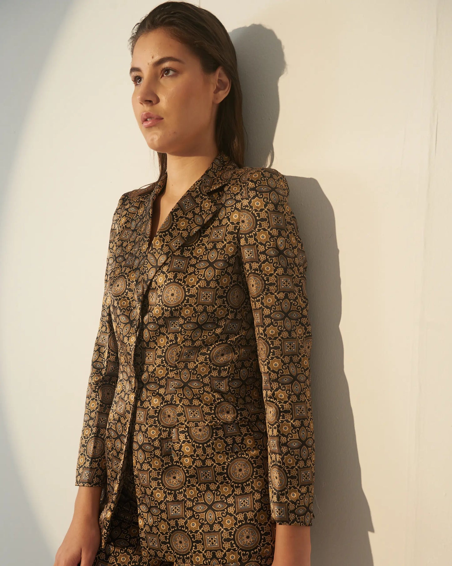 ICONIC - Satin print  blazer with straight pants (Set)