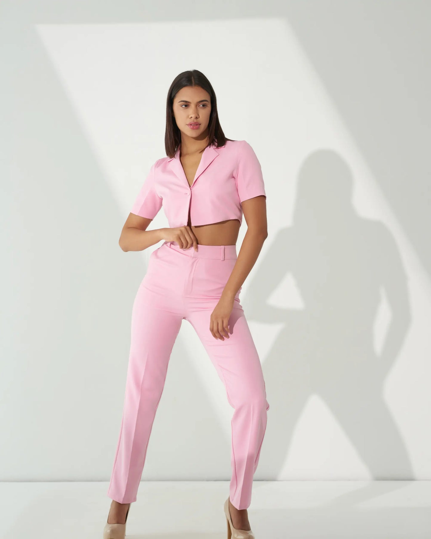 EMPOWERED - Baby pink short blazer with straight pants (Set)