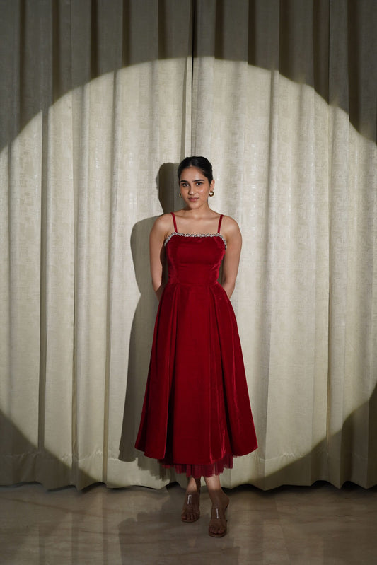 VELVET LOVE - LUXURIOUS MAROON VELVET FLARED DRESS