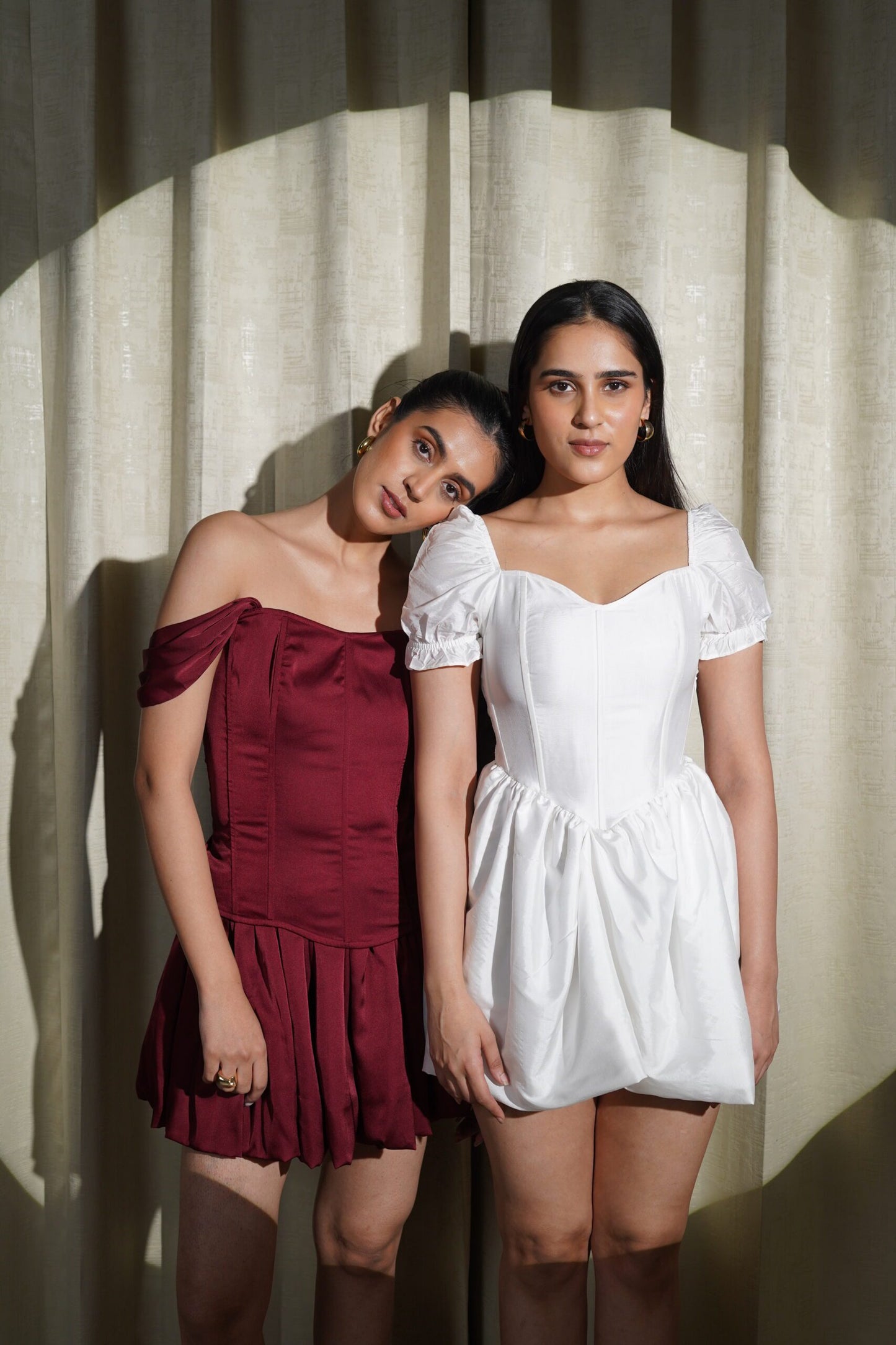 LUSTRE OF LOVE - WHITE DRESS CRISP TEXTURE AND ELEGANT SHEEN