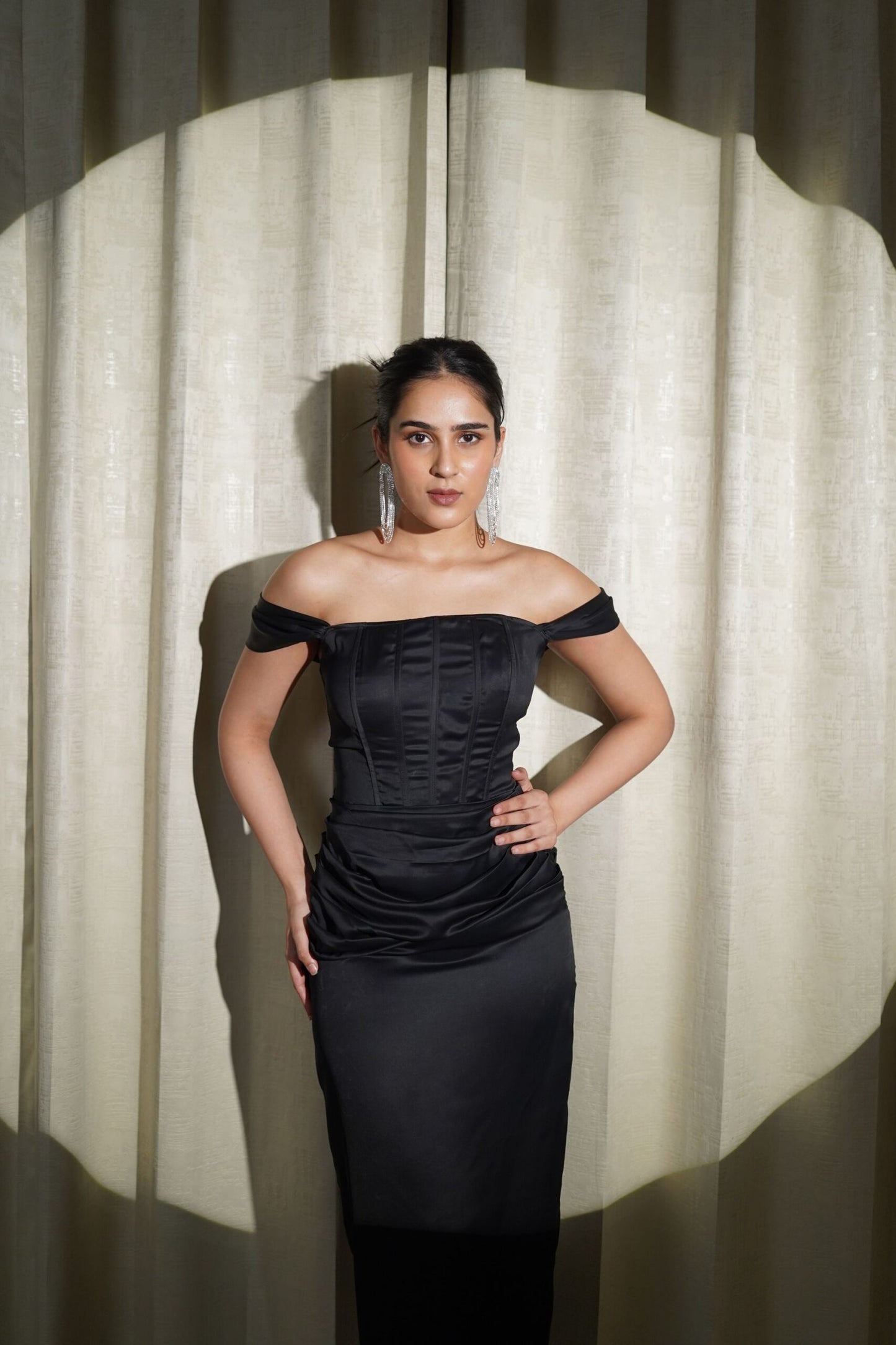 MIDNIGHT MAGIC - BLACK CORSET-STYLE TOP AND A LONG, GATHERED DETAILING SKIRT