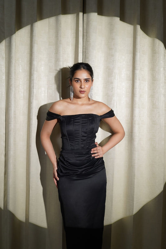 MIDNIGHT MAGIC - BLACK CORSET-STYLE TOP AND A LONG, GATHERED DETAILING SKIRT