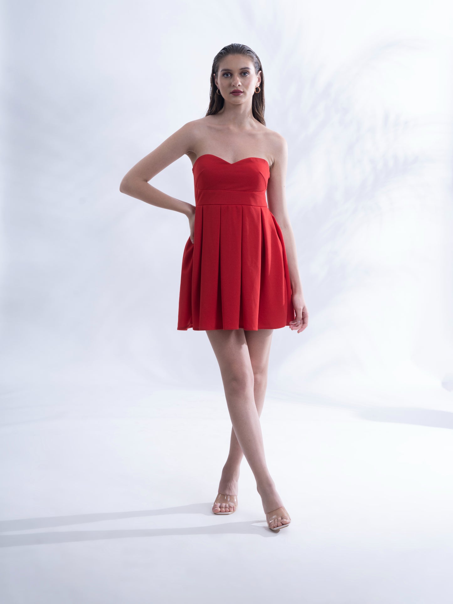 SHOWSTOPPER - Red detachable sleeve dress
