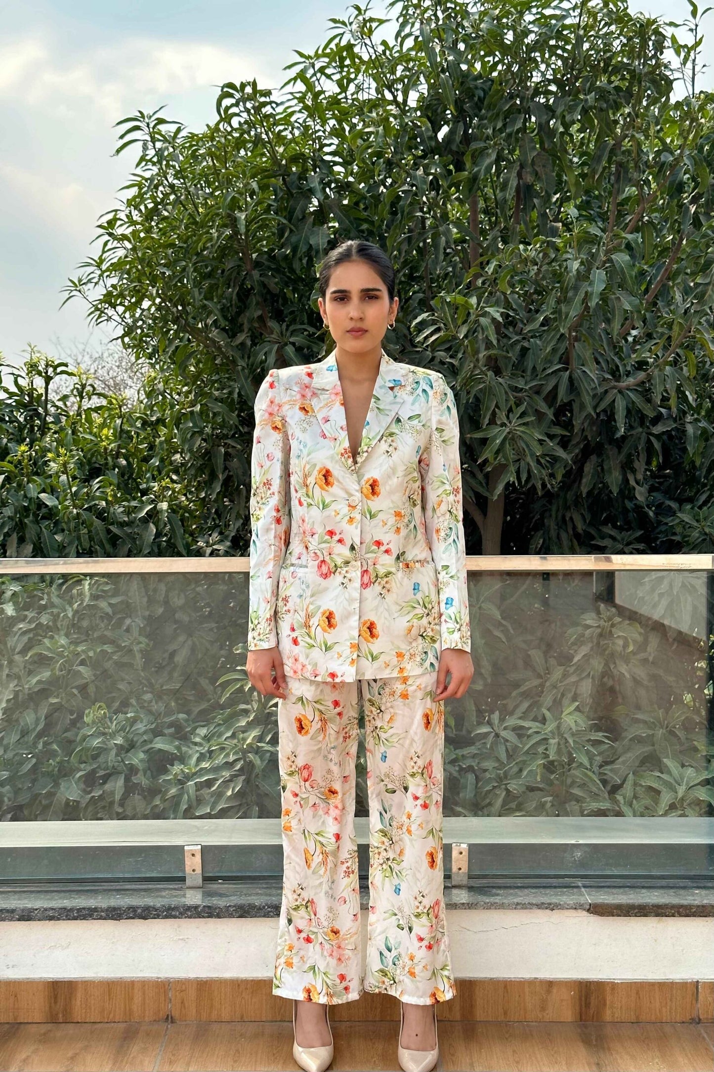 BOUNDLESS – Printed Satin Blazer with Straight Pants (Set)