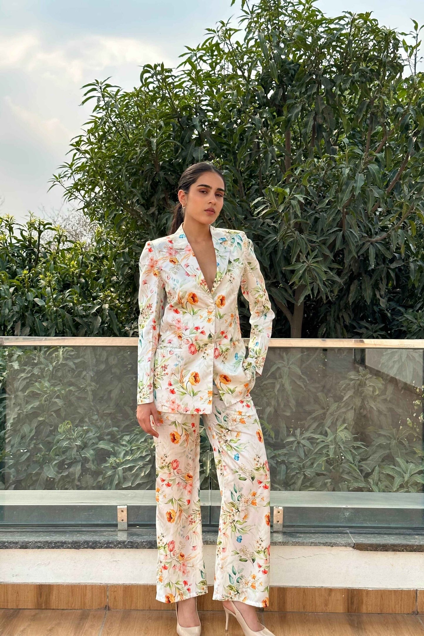 BOUNDLESS – Printed Satin Blazer with Straight Pants (Set)