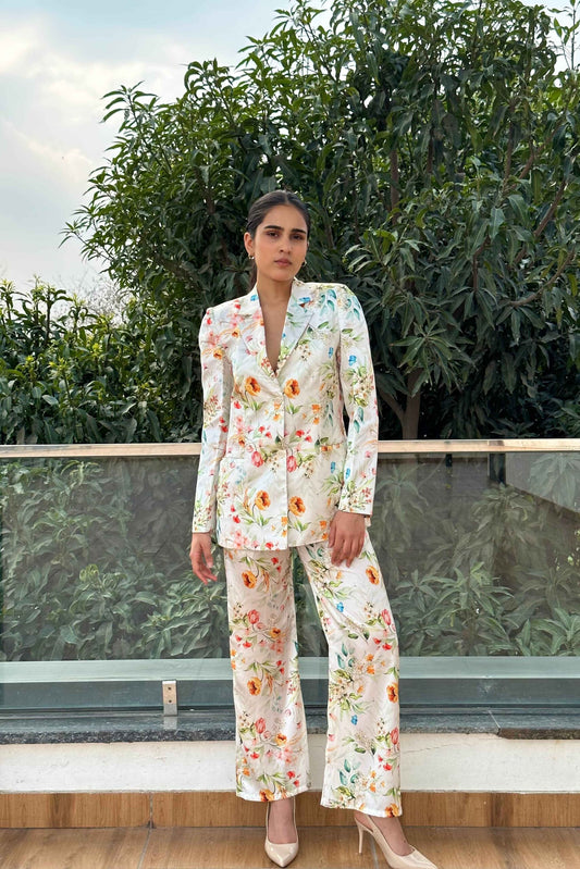 BOUNDLESS – Printed Satin Blazer with Straight Pants (Set)