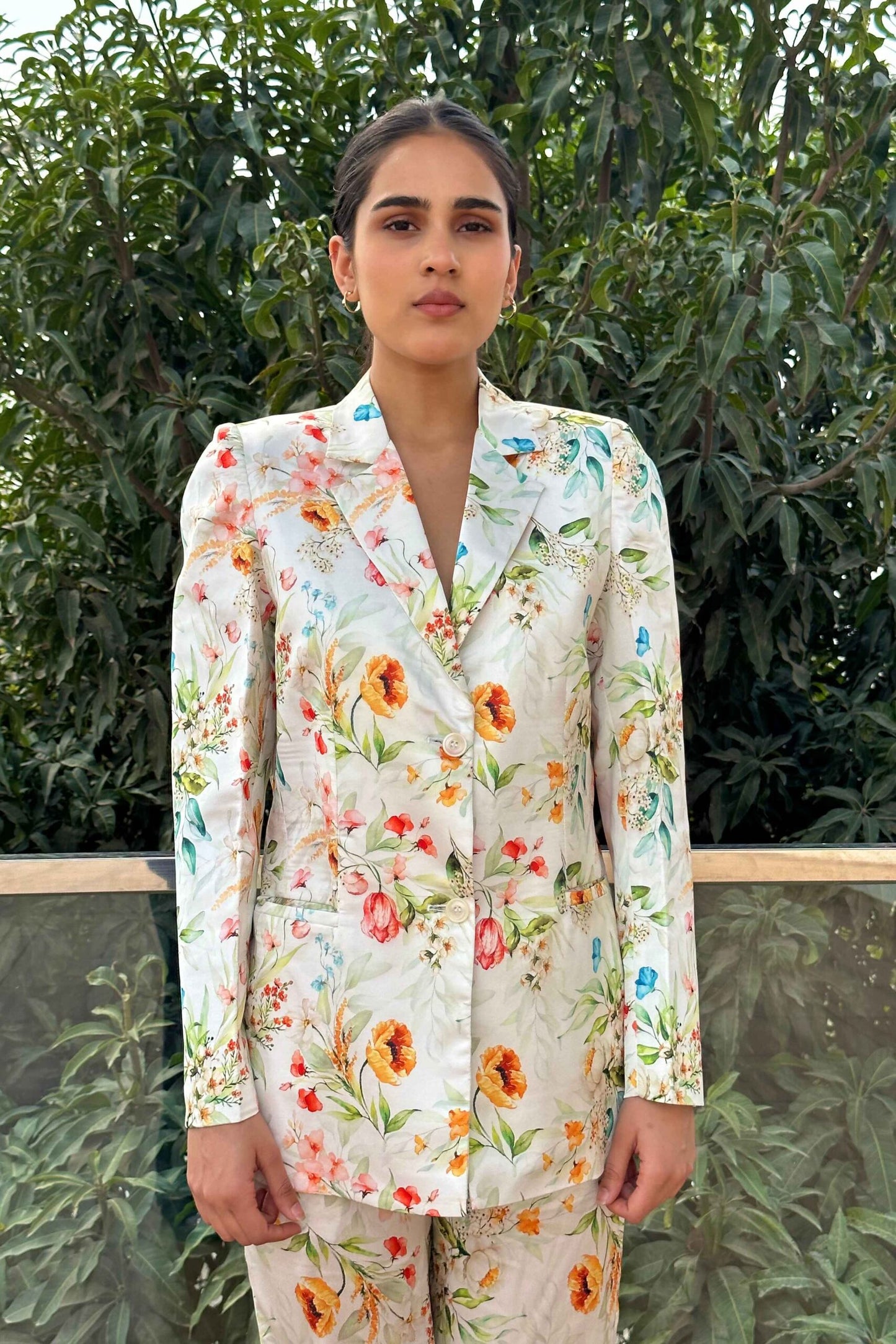 BOUNDLESS – Printed Satin Blazer with Straight Pants (Set)