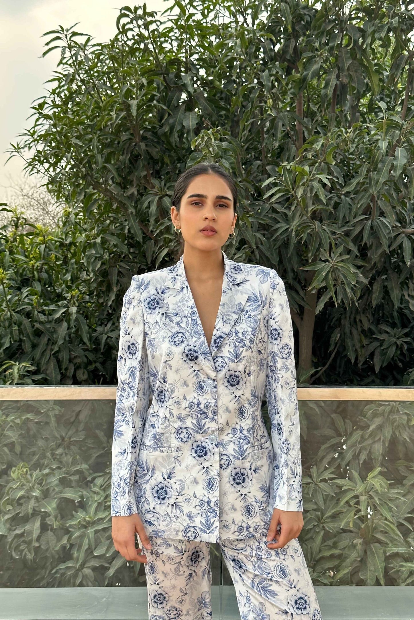 BOUNDLESS – Printed Satin Blazer with Straight Pants (Set)