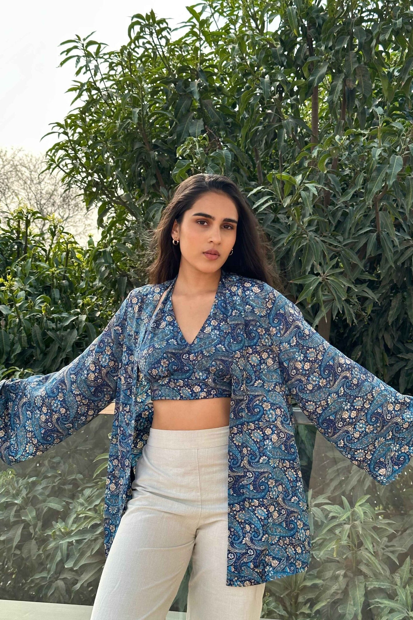 ROYAL SOUL – Halter neck top with a Shrug (Set)