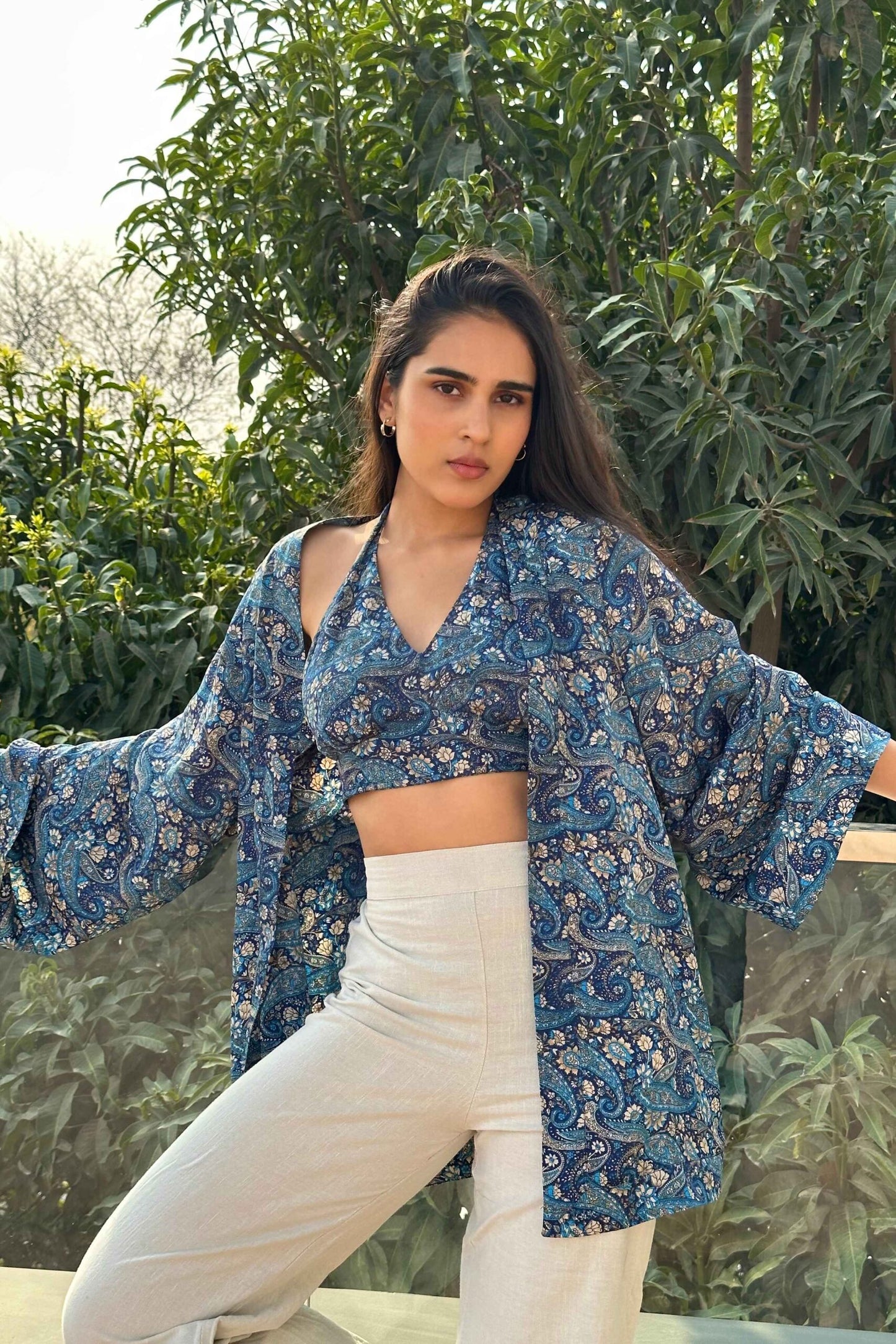 ROYAL SOUL – Halter neck top with a Shrug (Set)