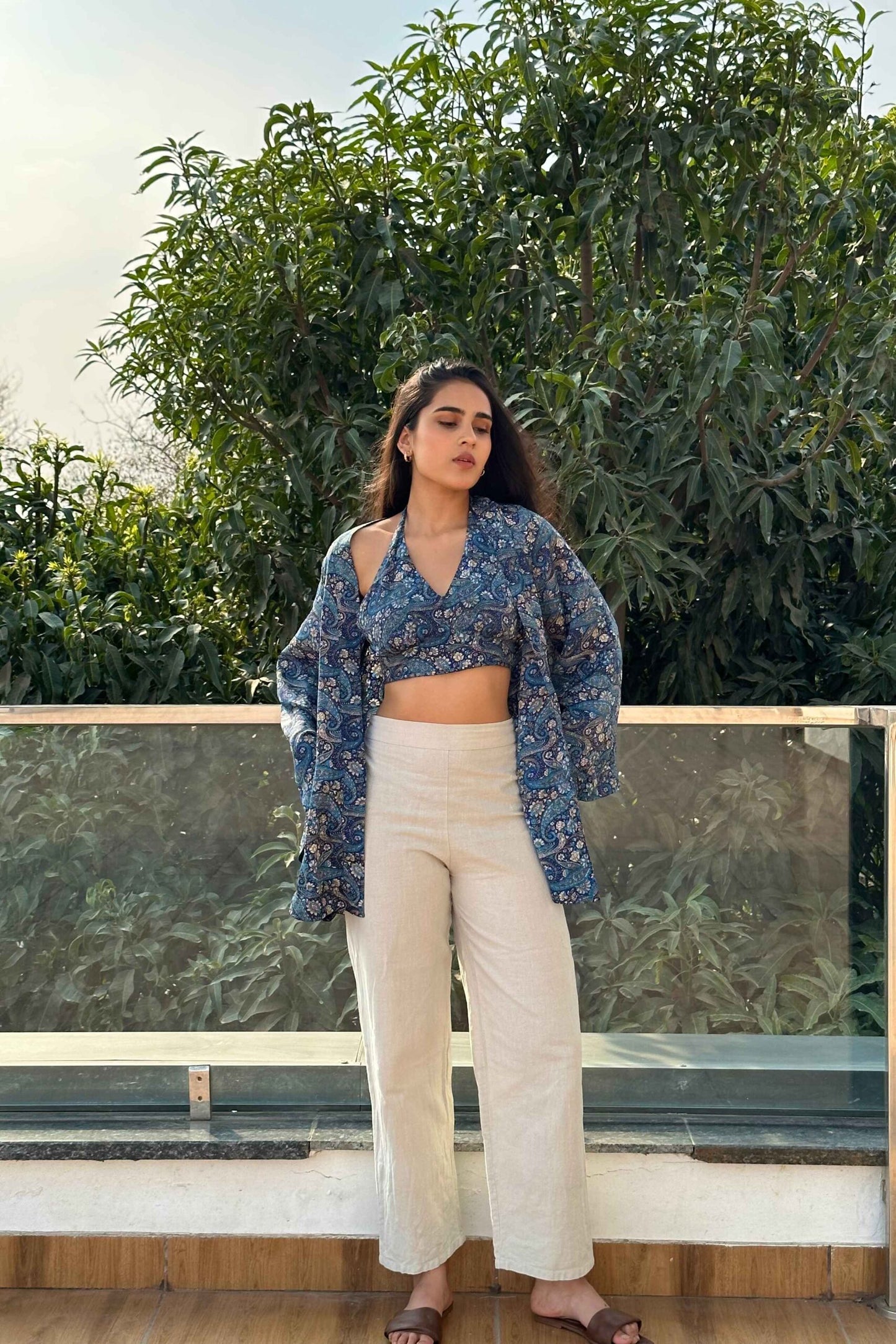 ROYAL SOUL – Halter neck top with a Shrug (Set)