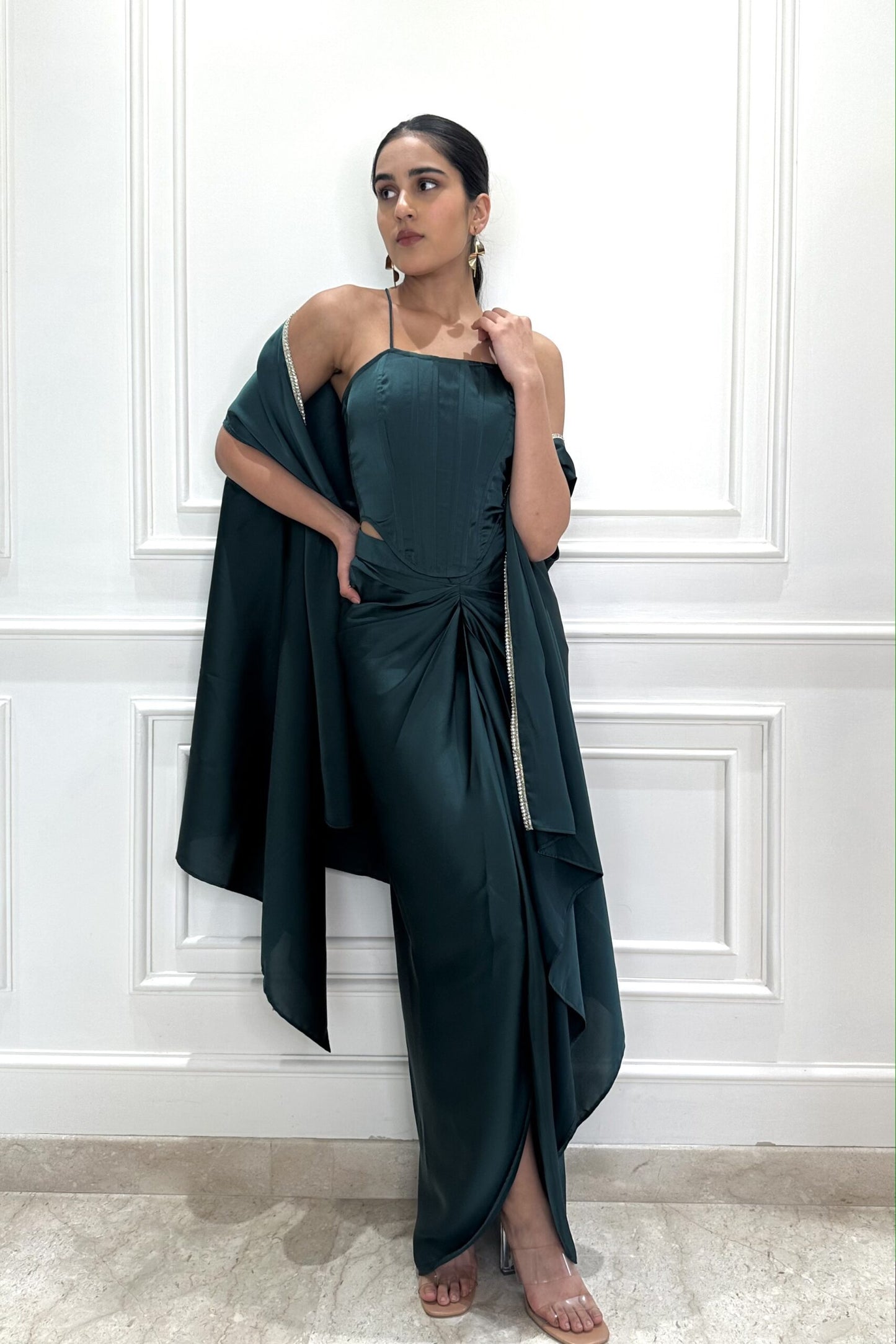 SHOW STOPPER – Corset top, draped skirt and a cape