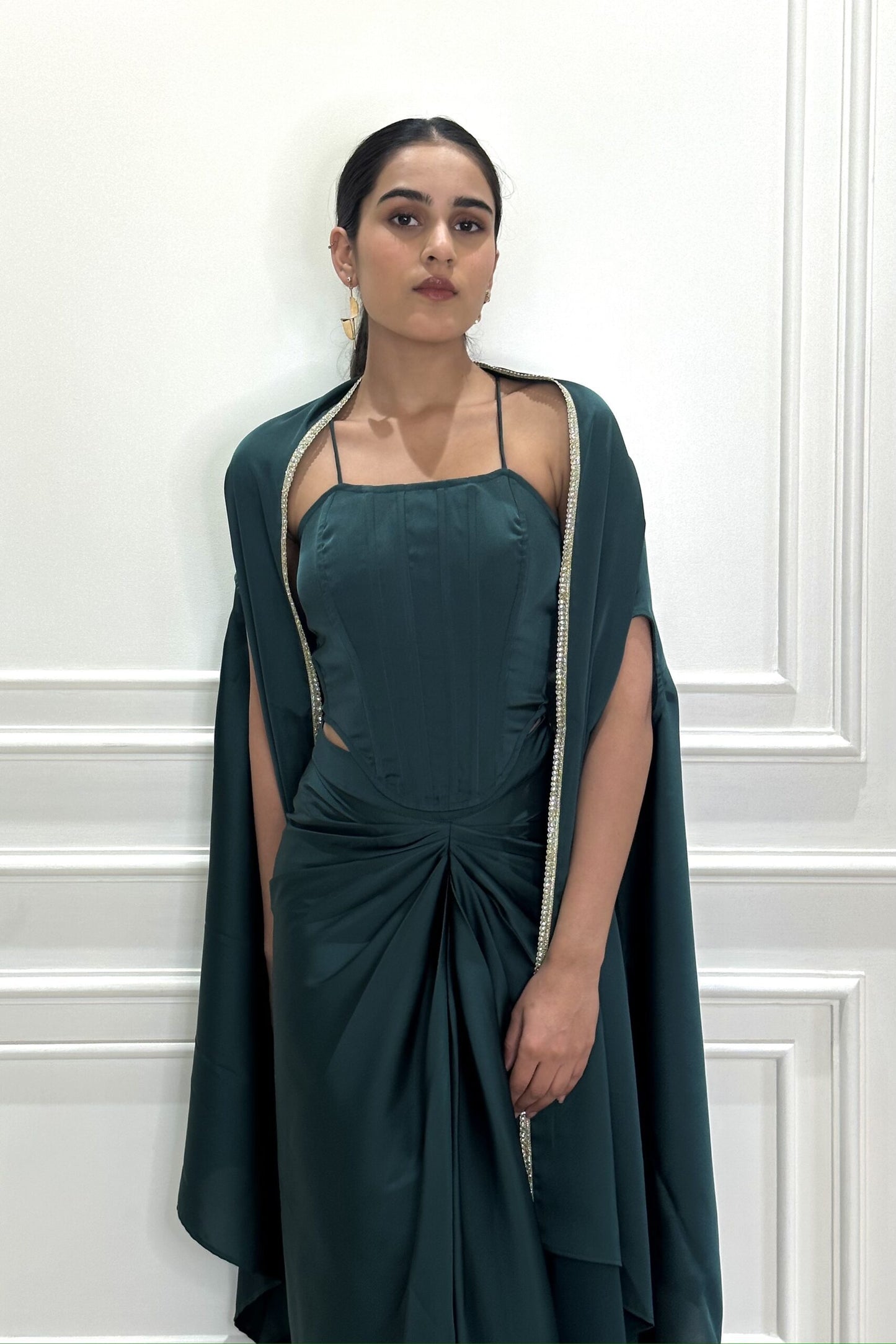 SHOW STOPPER – Corset top, draped skirt and a cape