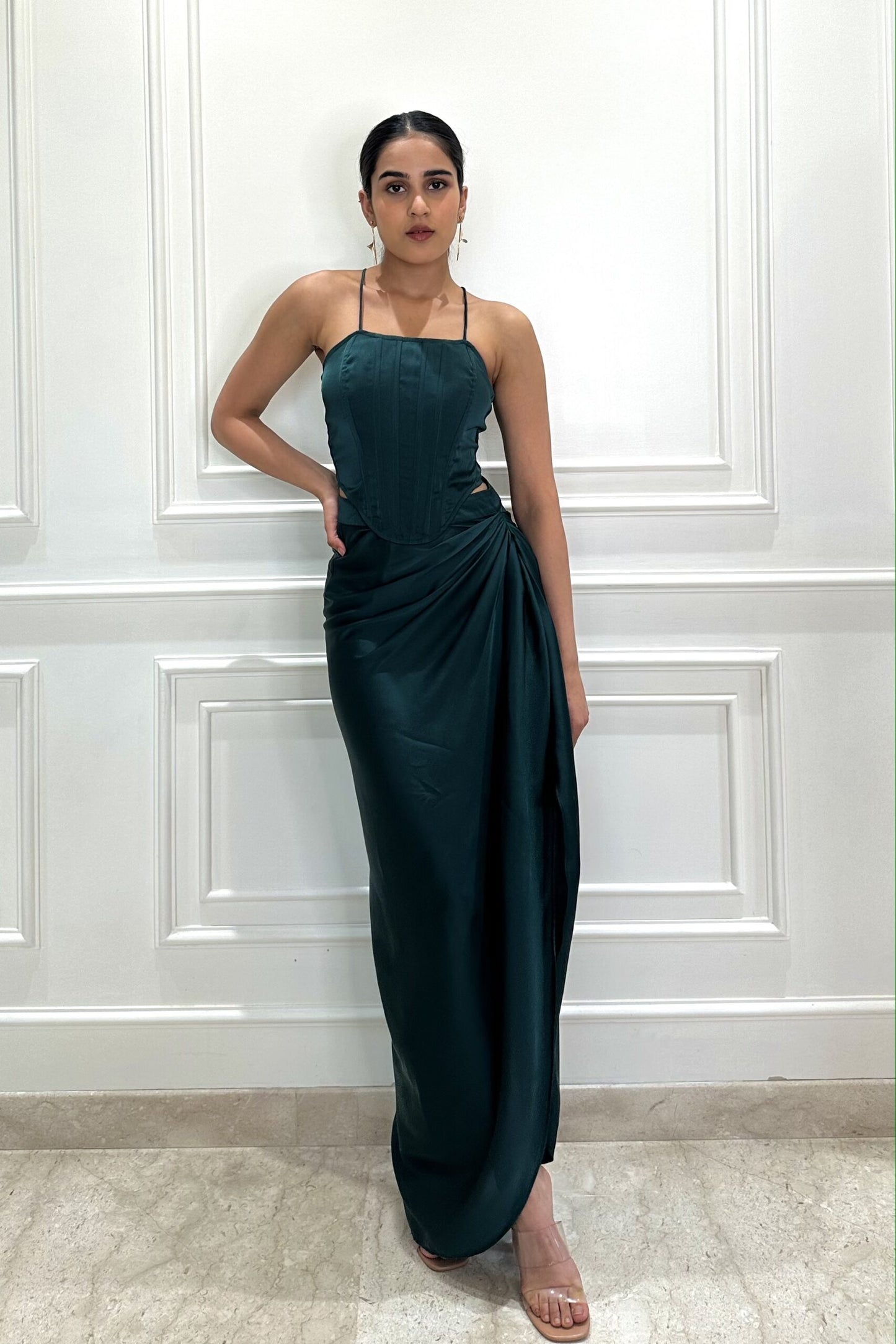 SHOW STOPPER – Corset top, draped skirt and a cape