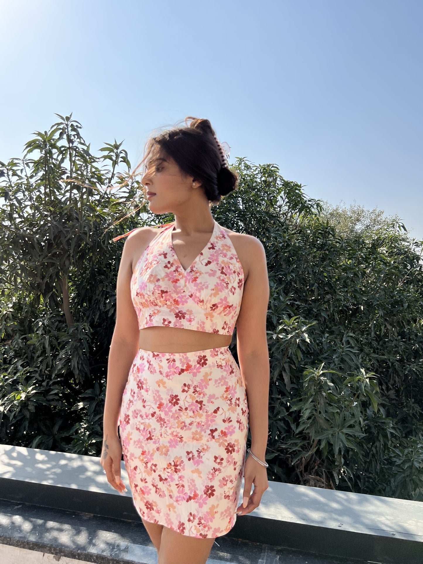 SOFT AS FLOWER - Halter neck top with skirt