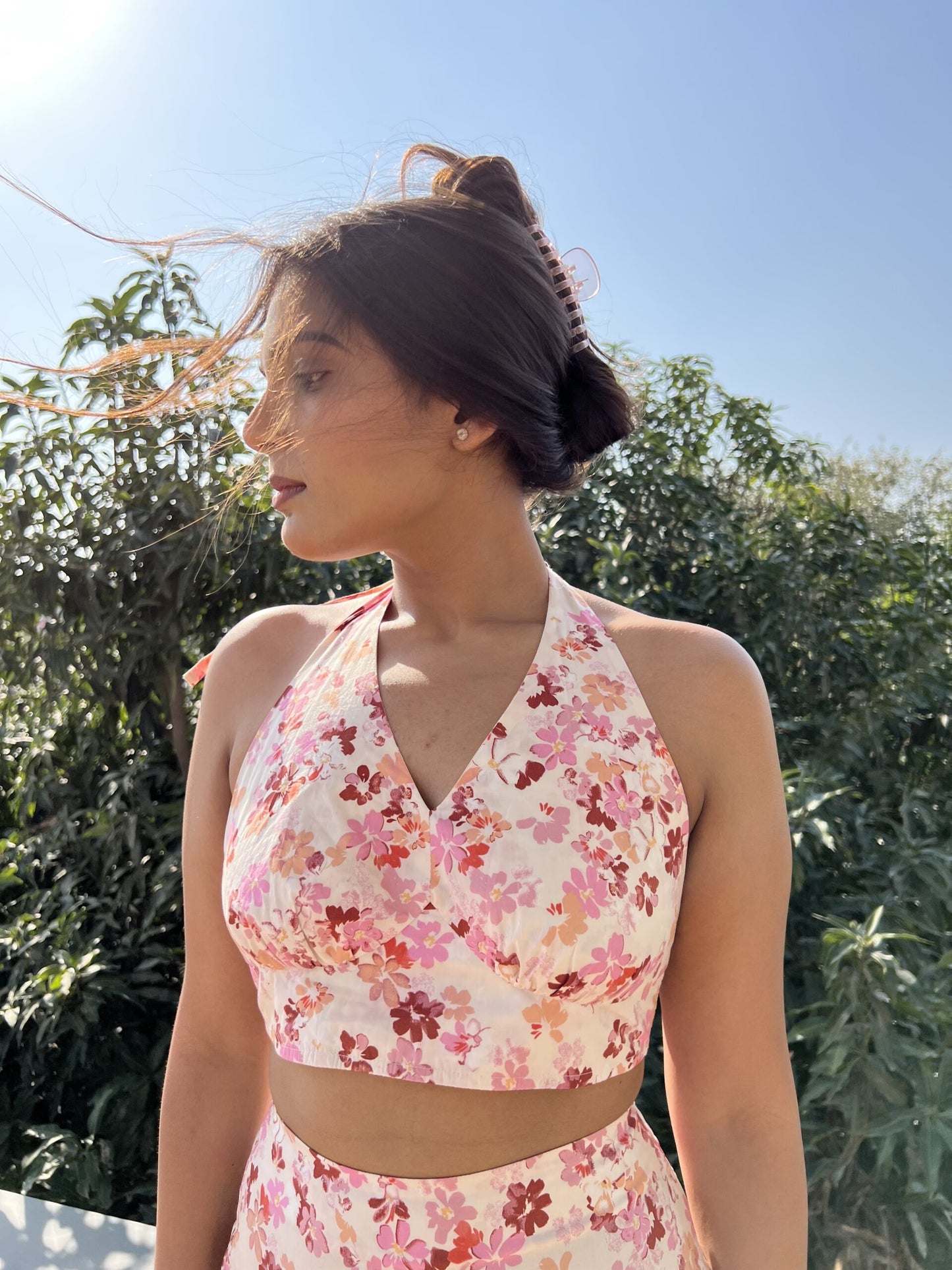 SOFT AS FLOWER - Halter neck top with skirt