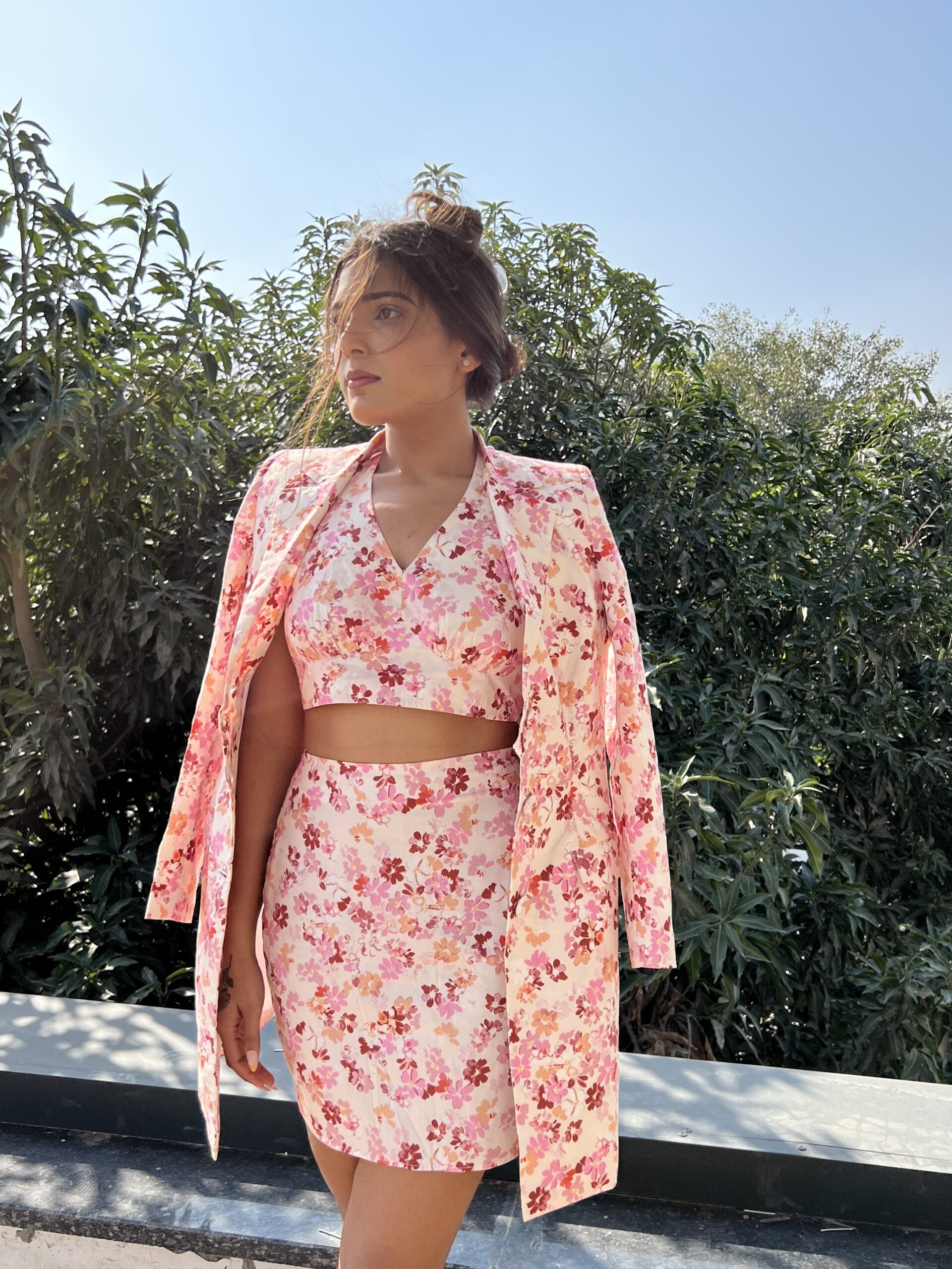 Floral world – Blazer with halter neck top and skirt - Myclo