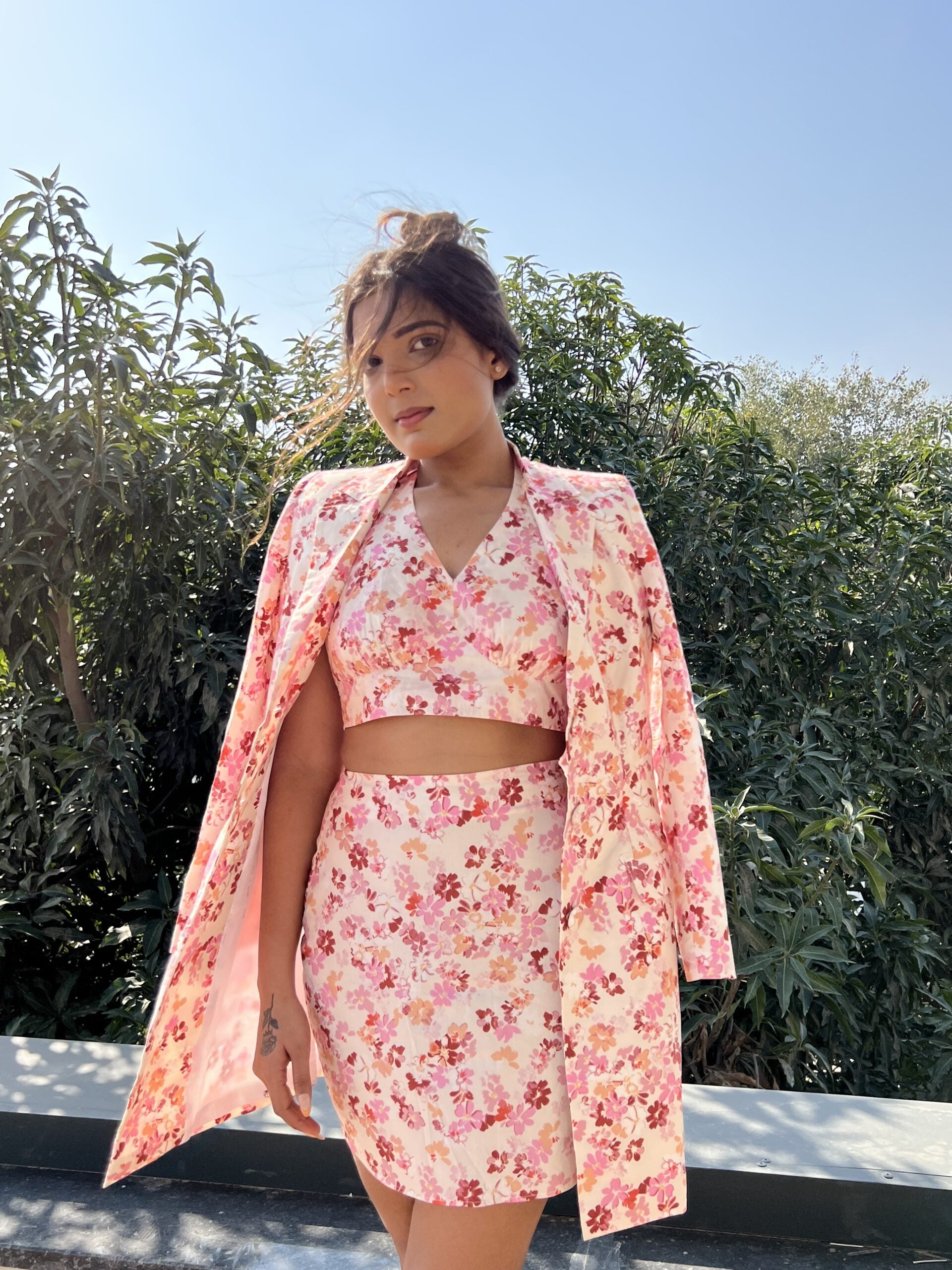 Floral world – Blazer with halter neck top and skirt - Myclo