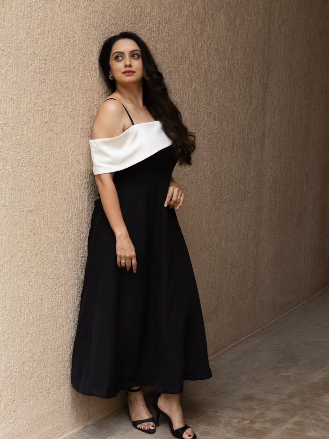 Timeless midi dress