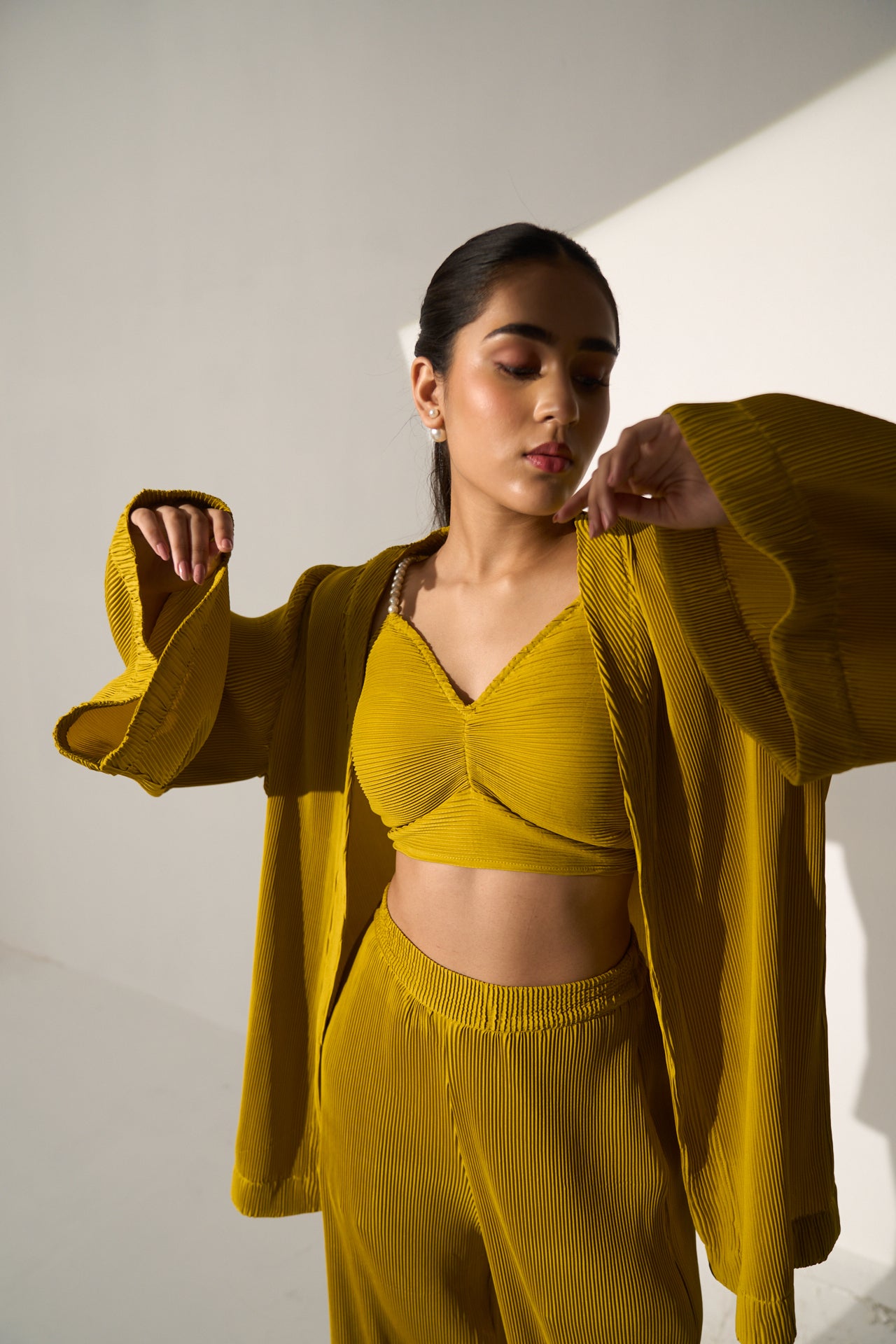 MUSTARD SUNSET - Pleated coord set