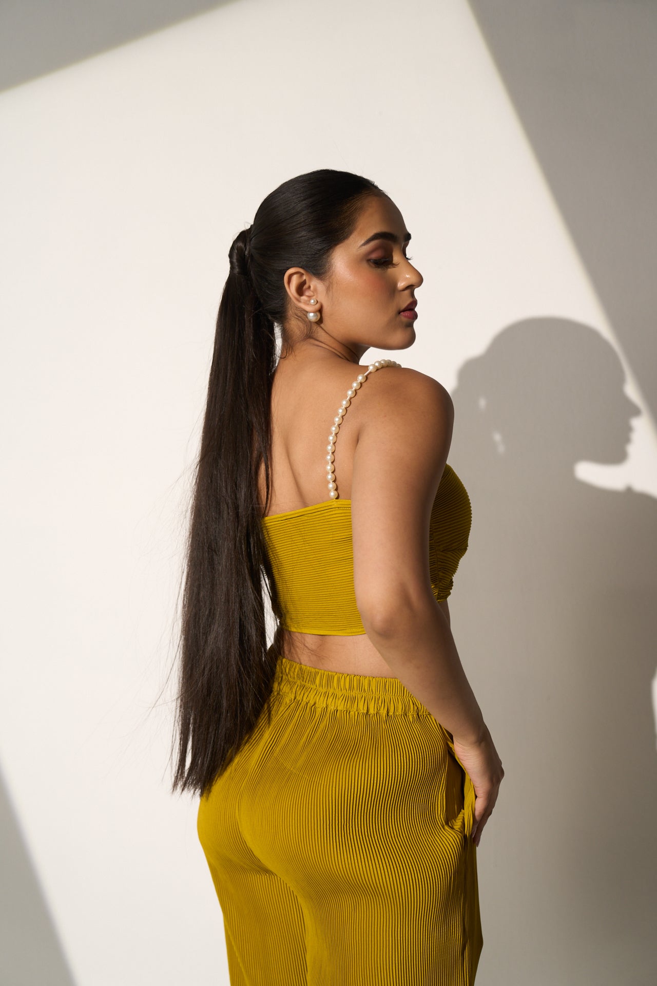 MUSTARD SUNSET - Pleated coord set