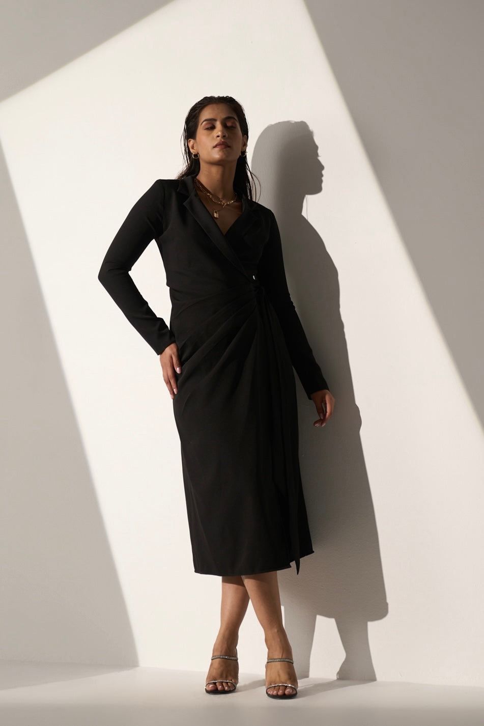 EXQUISITE LOOK - Long black Blazer dress