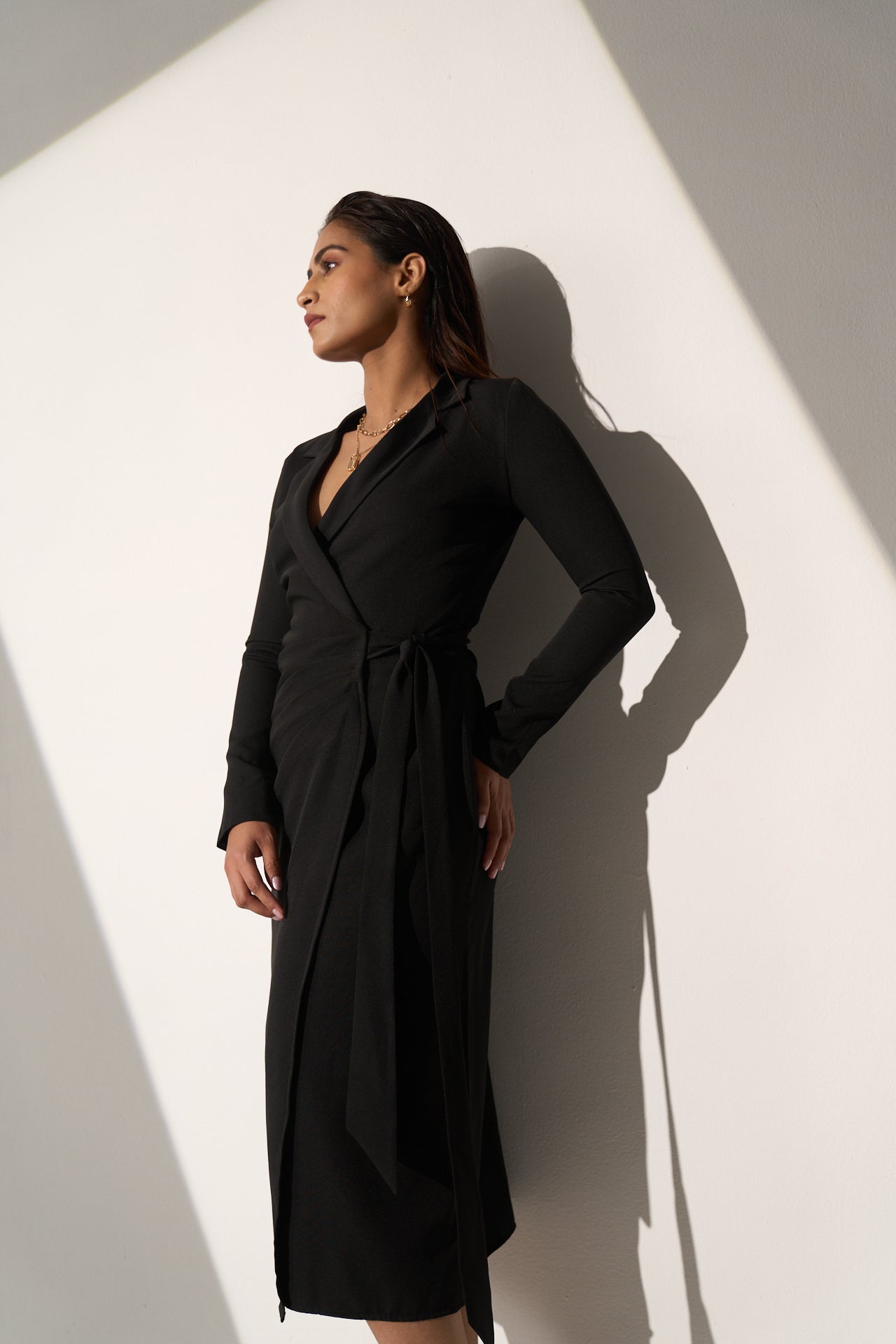 EXQUISITE LOOK - Long black Blazer dress