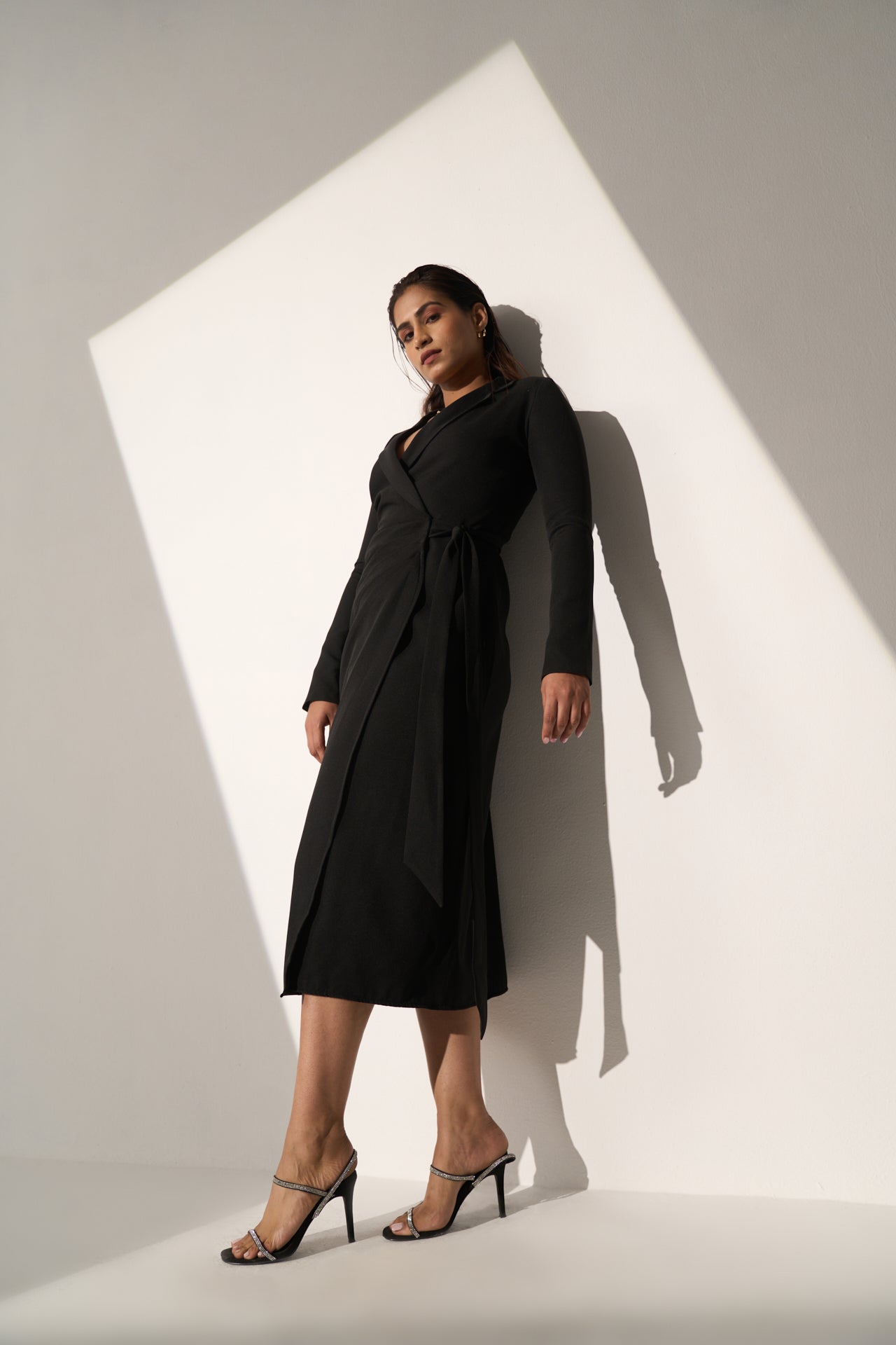 EXQUISITE LOOK - Long black Blazer dress