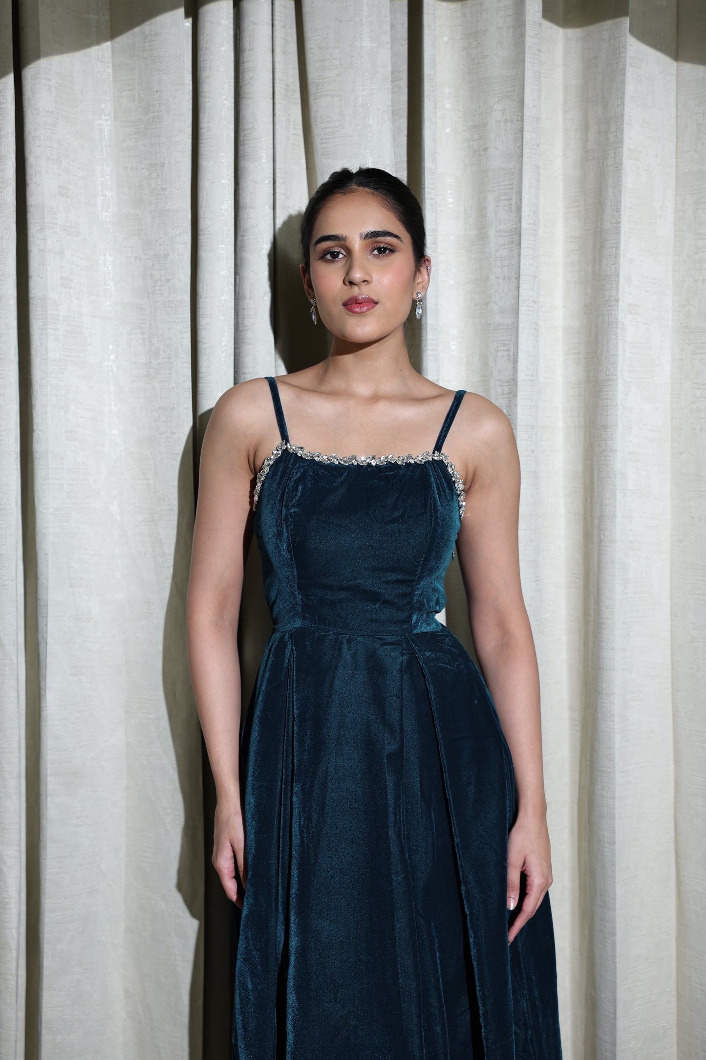 VELVET LOVE - LUXURIOUS TEAL VELVET FLARED DRESS