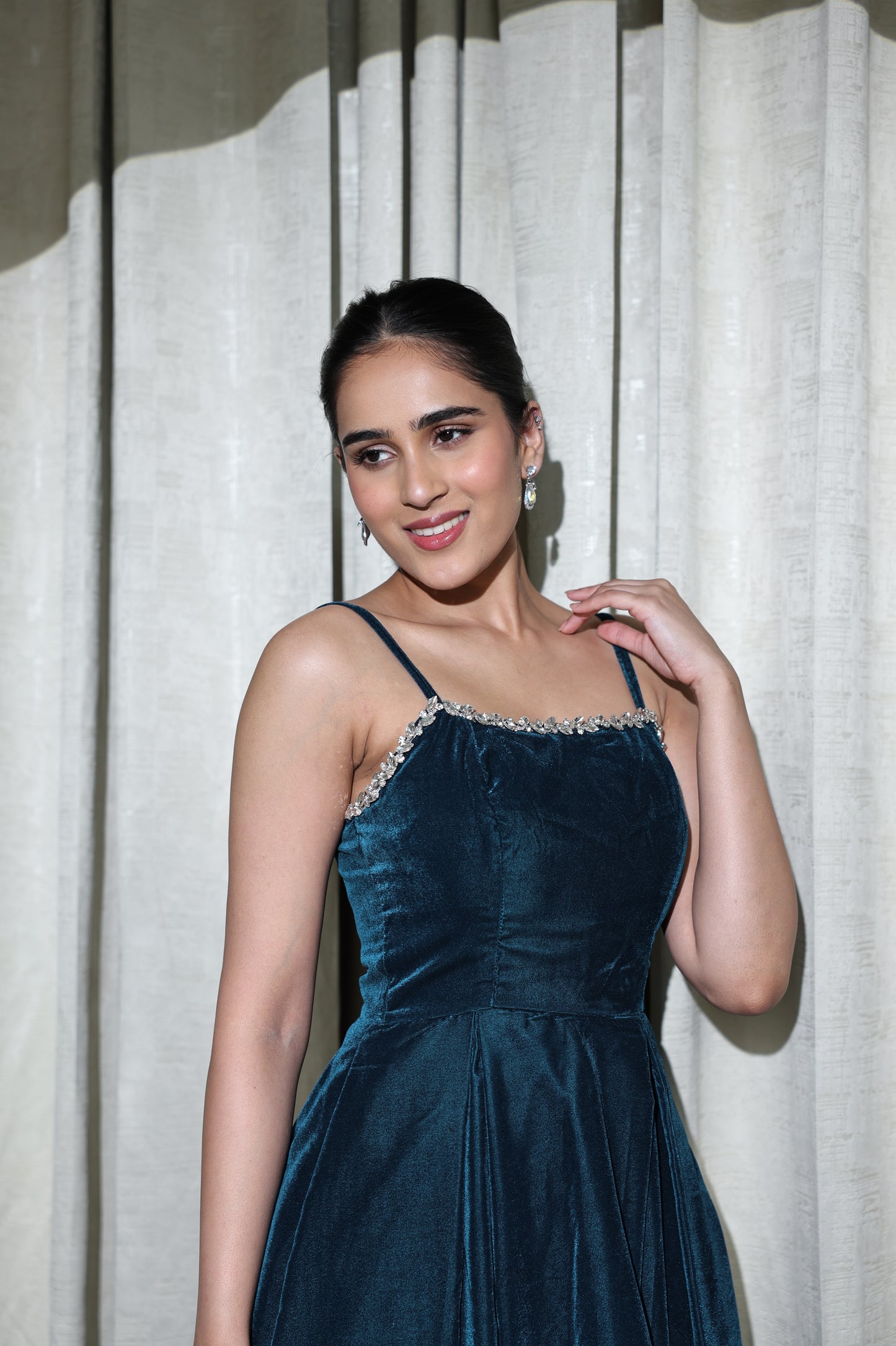 VELVET LOVE - LUXURIOUS TEAL VELVET FLARED DRESS