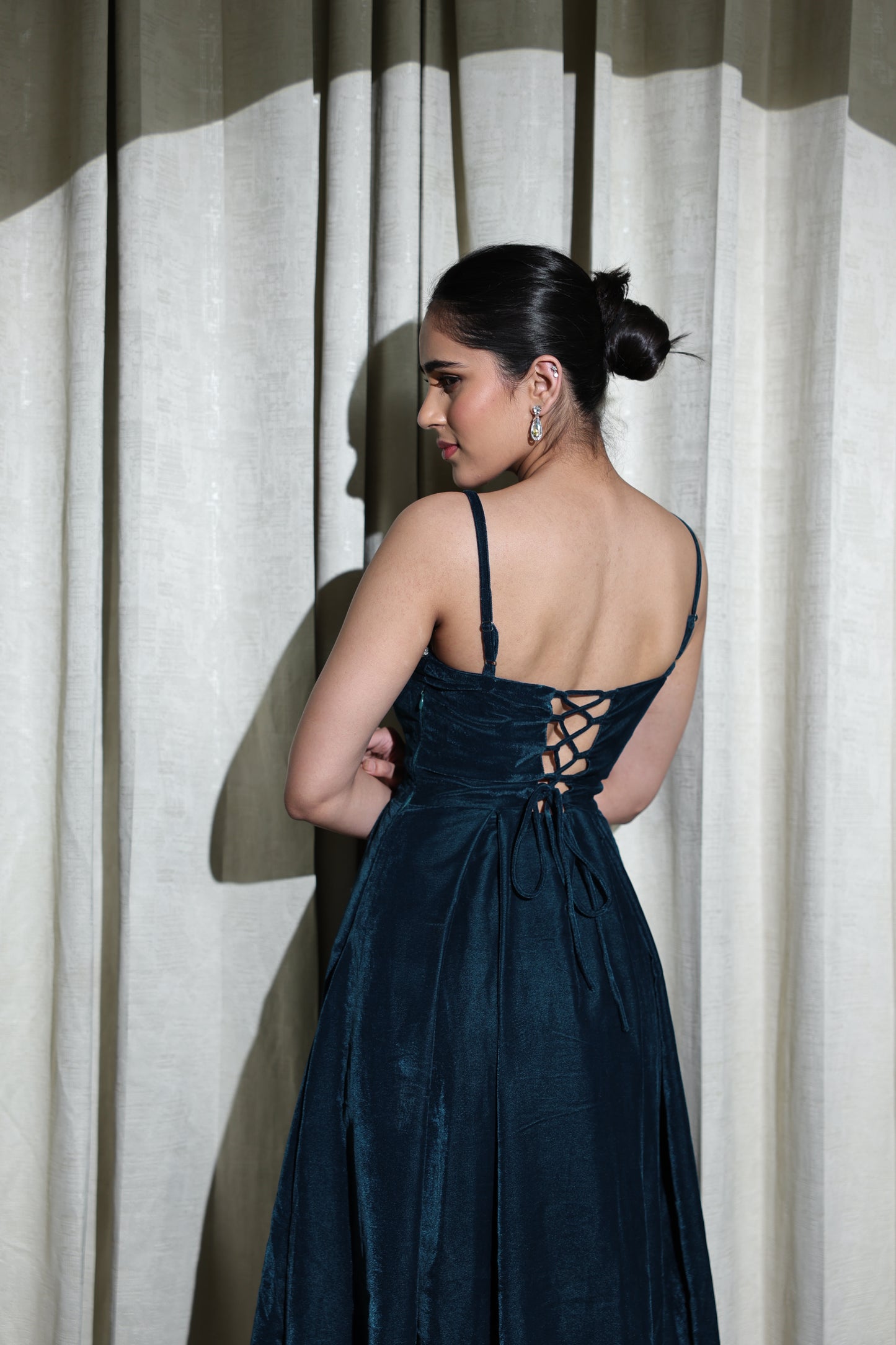 VELVET LOVE - LUXURIOUS TEAL VELVET FLARED DRESS