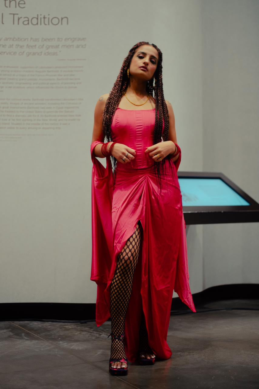 SHOW STOPPER - Corset top, draped skirt and a cape