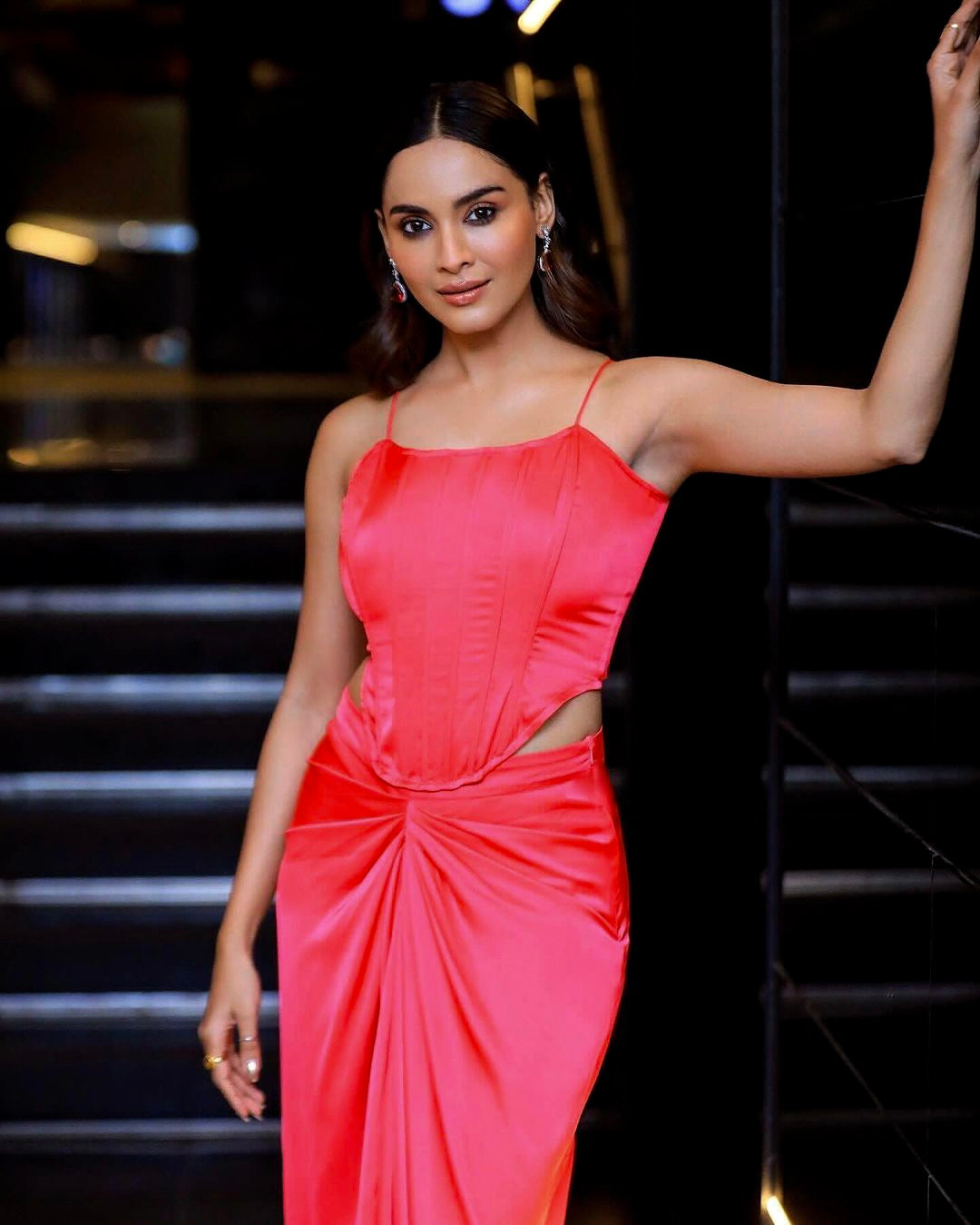 SHOW STOPPER - Corset top, draped skirt and a cape