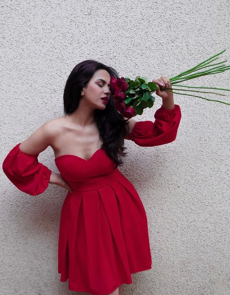 SHOWSTOPPER - Red detachable sleeve dress