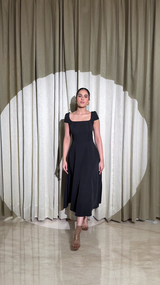 Black Essential Dress