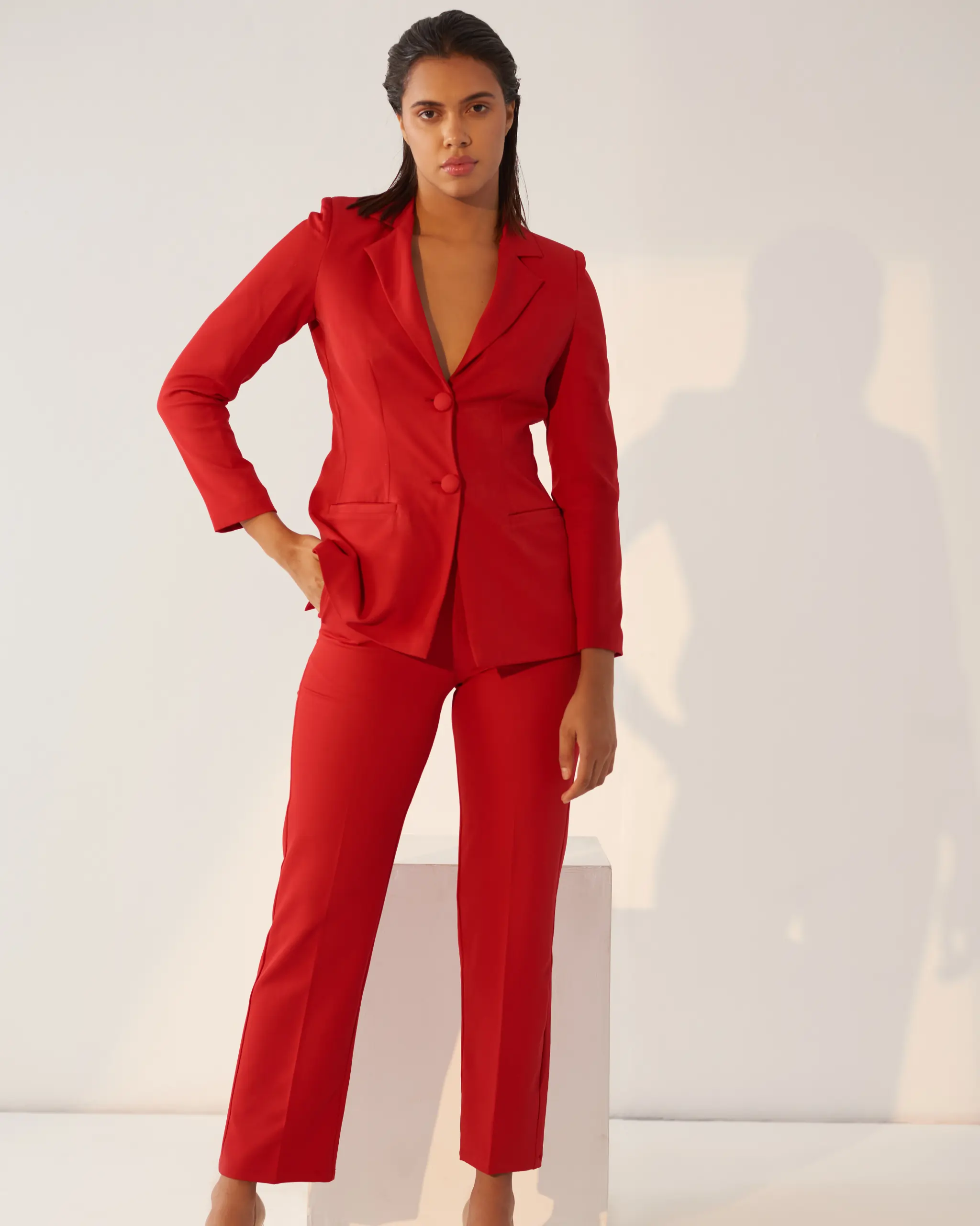 ICONIC - Red blazer with straight pants (Set) - Myclo